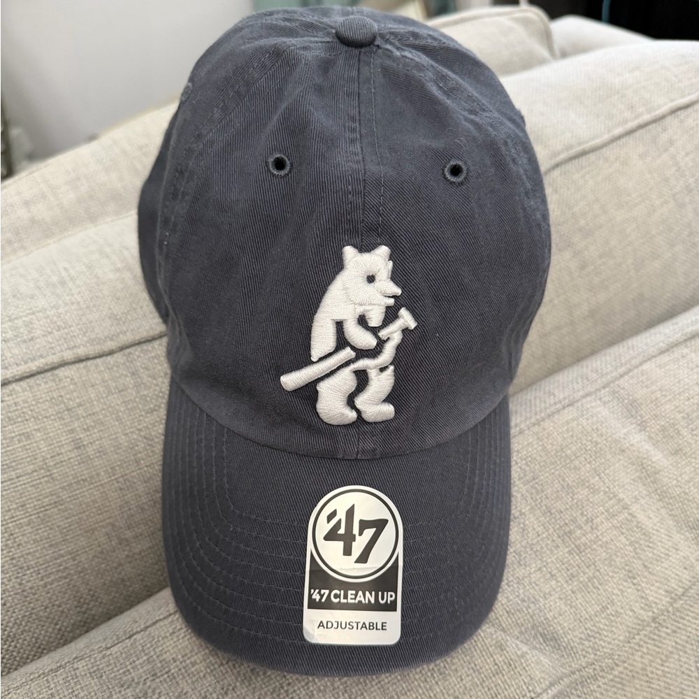 NWT Chicago Cubs MLB Cooperstown Clean Up Strapback Baseball Cap